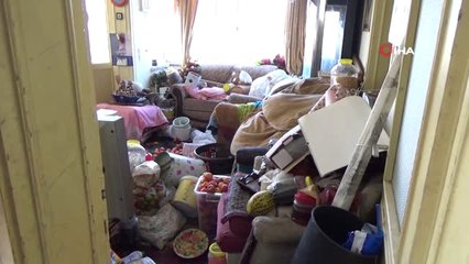 Çöp Evin Temizlenmesi İçin Cadde Trafiğe Kapatıldı