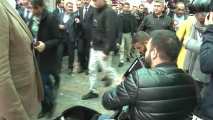 Bakan Kurum, Sokak Müzisyenleriyle Türkü Söyledi