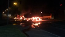 Ônibus pegou fogo após colisão