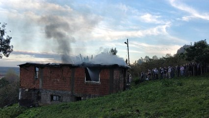 Samsun'da Yaşlı Kadın Eviyle Birlikte Yandı