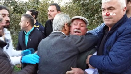 Yaşlı kadın eviyle birlikte yandı, dede torunun gözyaşları yürekleri dağladı