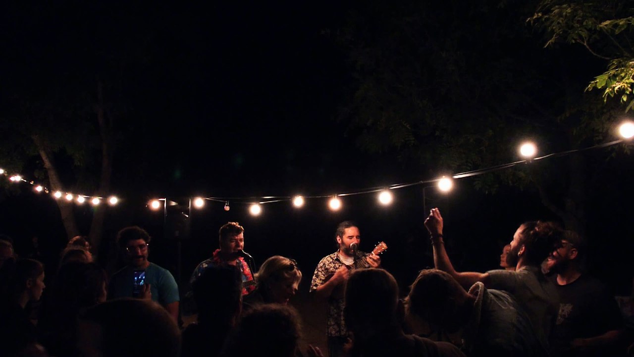 Les Frères la Roucoule : "Tainted Love"