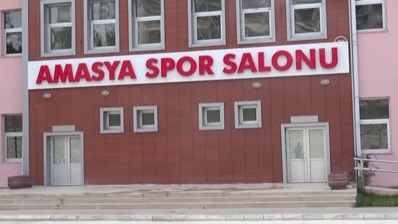 18 Yaş Altı Salon Hokeyi Milli Takımı Kampa Girdi