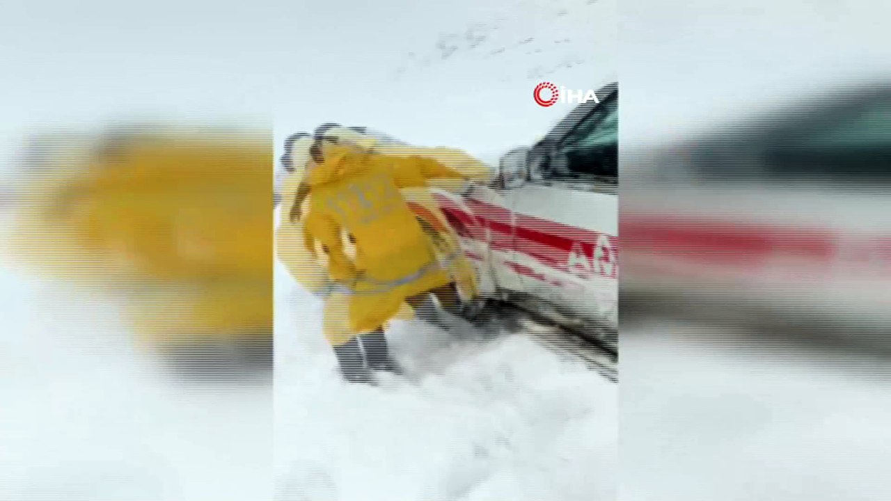 - Beytüşşebap’ta ambulans kar nedeniyle mahsur kaldı