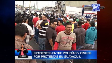 Incidentes entre policías y civiles por protestas en Guayaquil