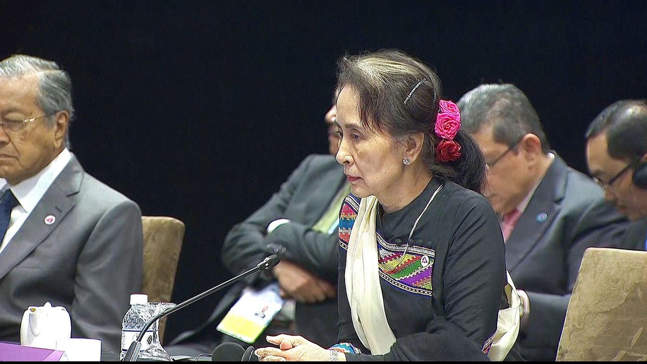 Myanmar gets ‘weak’ criticism over Rohingya at ASEAN summit