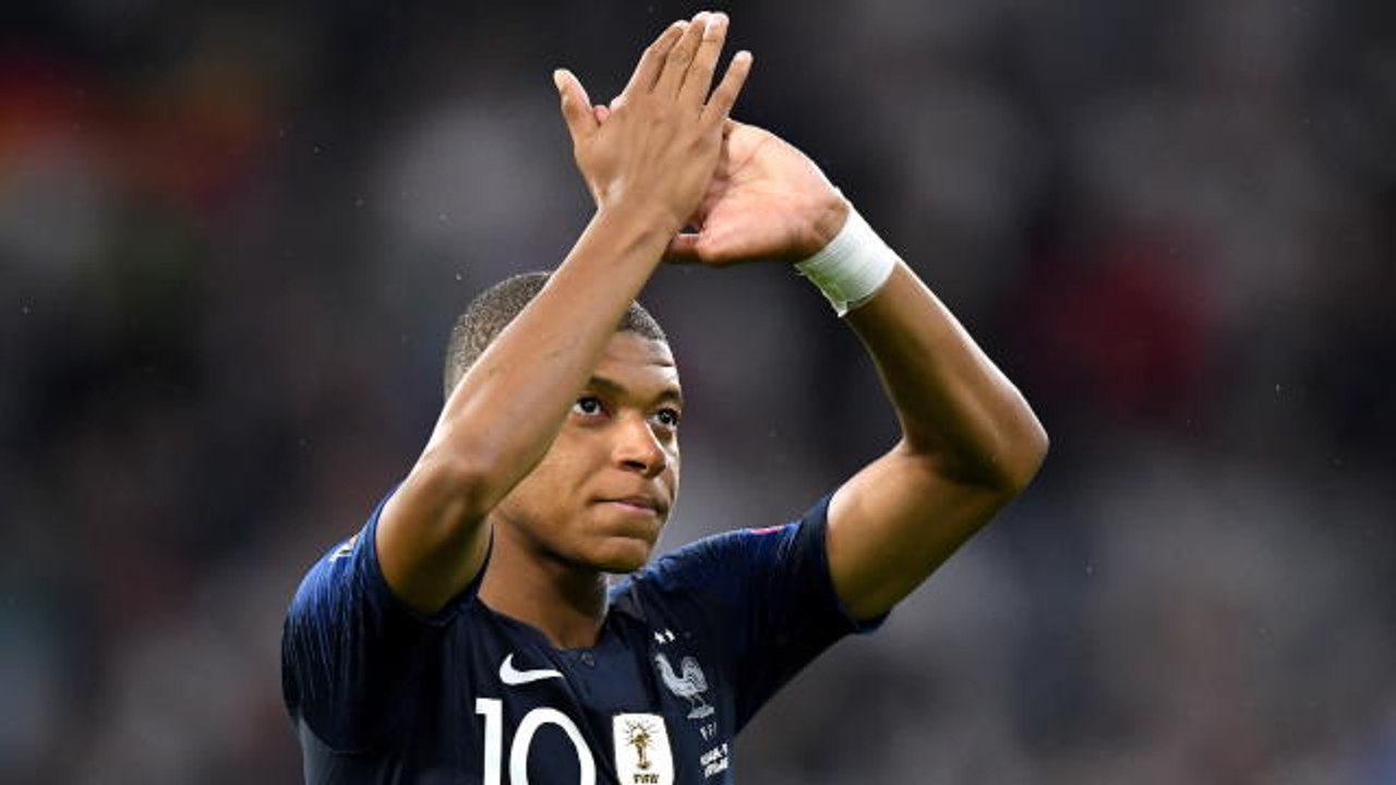 Bleus - Deschamps : "Très content que Mbappé soit Français"