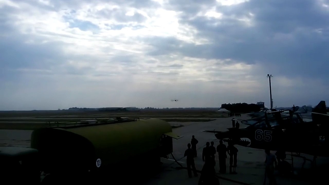 Impressionnant : cette avion est passé à très basse altitude
