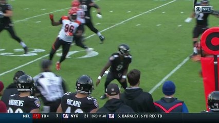 Lamar Jackson makes tackle after Shawn Williams' INT