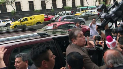 Piden prohibición de salida de Perú a expresidente Alán García