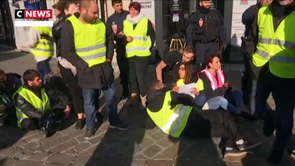 Gilets jaunes : les forces de l'ordre dans le flou