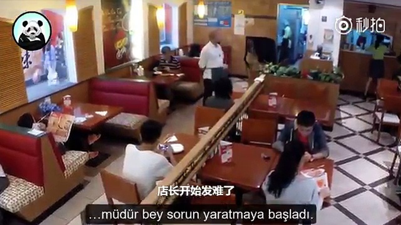 Bir Türk dünyaya insanlık dersi veriyor