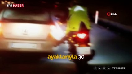 Bozulan aracı 30 kilometre ayaklarıyla ittiler