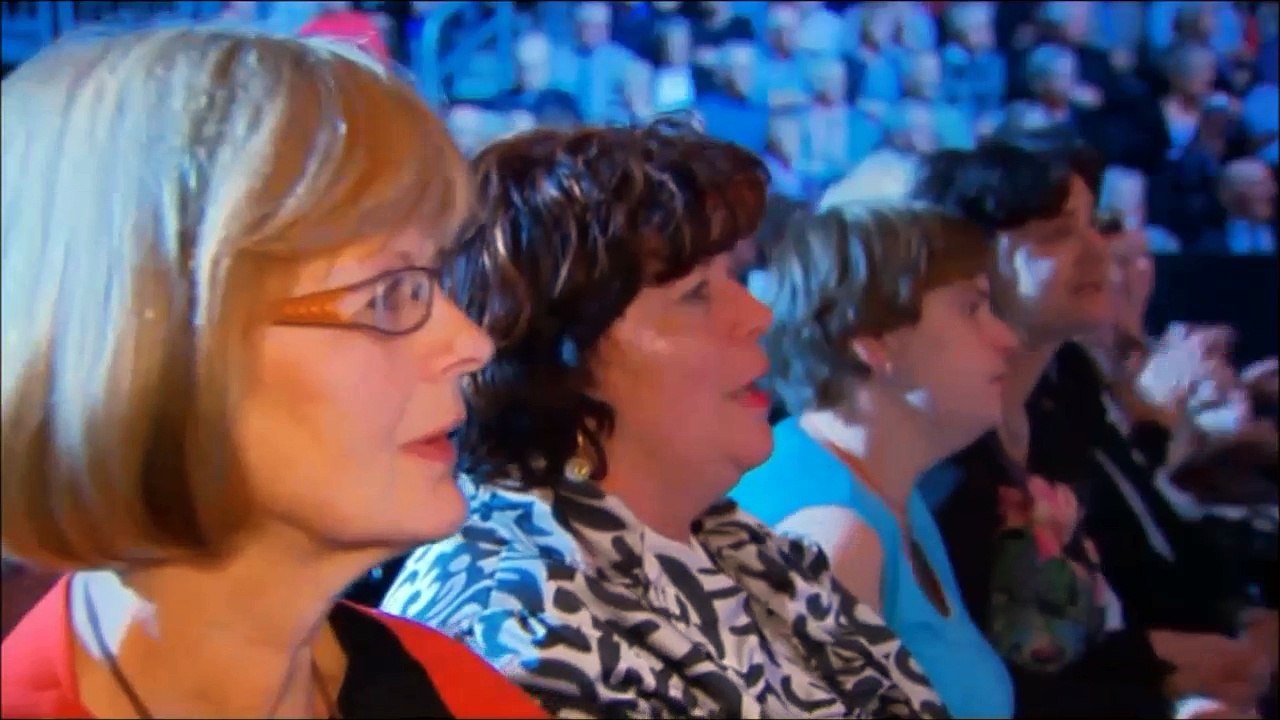 Helene Fischer – Über sieben Brücken musst du geh'n — (Live: From O2 World Berlin, Germany / 2010)