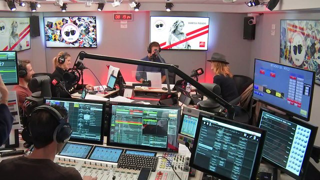 Vanessa Paradis en interview dans Le Double Expresso RTL2 (16/11/18)