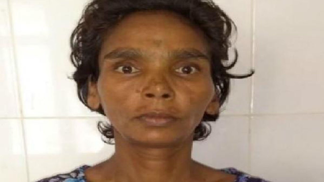 इस महिला का भोजन है हटके, खाती है नट बोल्ट, चूड़ी, मंगलसूत्र, पिन | वनइंडिया हिंदी