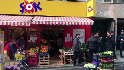Oyuncak tabancayla markete  giren zanlı yaklaşık 10 bin tl alarak kaçtı - İSTANBUL