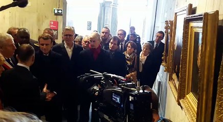 Besançon Emmanuel Macron à l'intérieur du musée des beaux arts et d'archéologie