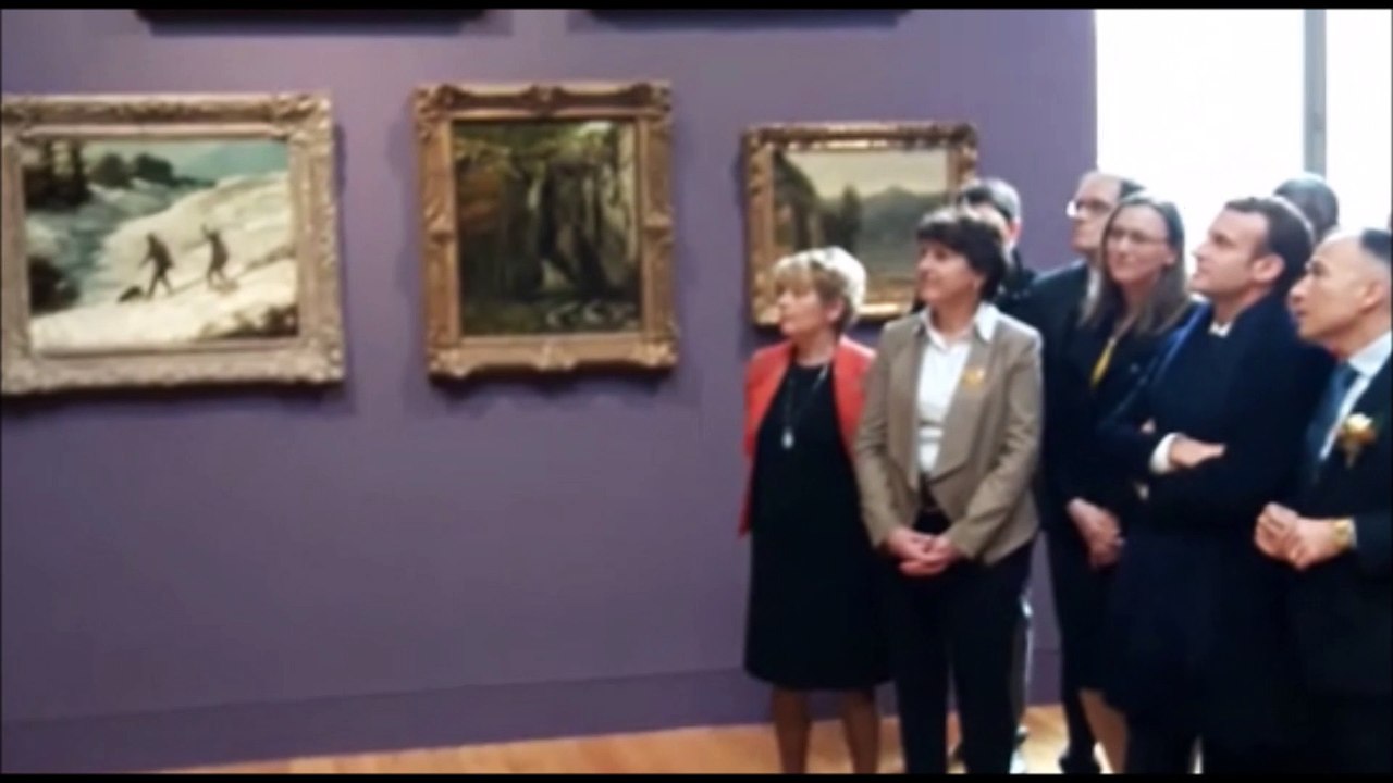 Musée des Beaux Arts et d'Archéologie de Besançon Emmanuel Macron découvre "L'hallali du cerf" de Gustave Courbet