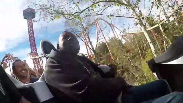 Quand tu fais croire à des gens que le manège est cassé au moment du départ : blague terrifiante