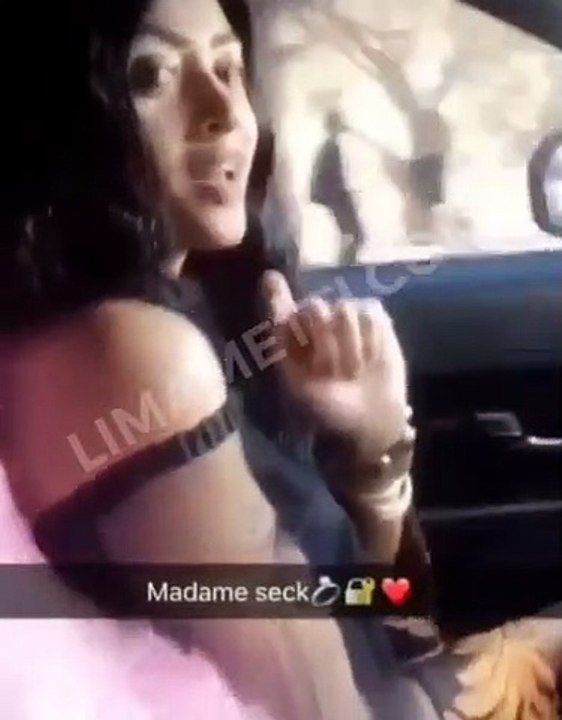 Sokhna Aidara folle amoureuse de Wally Seck au volant de sa voiture