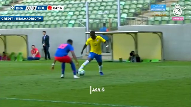 Vinícius martyrise la défense de la Colombie en U20