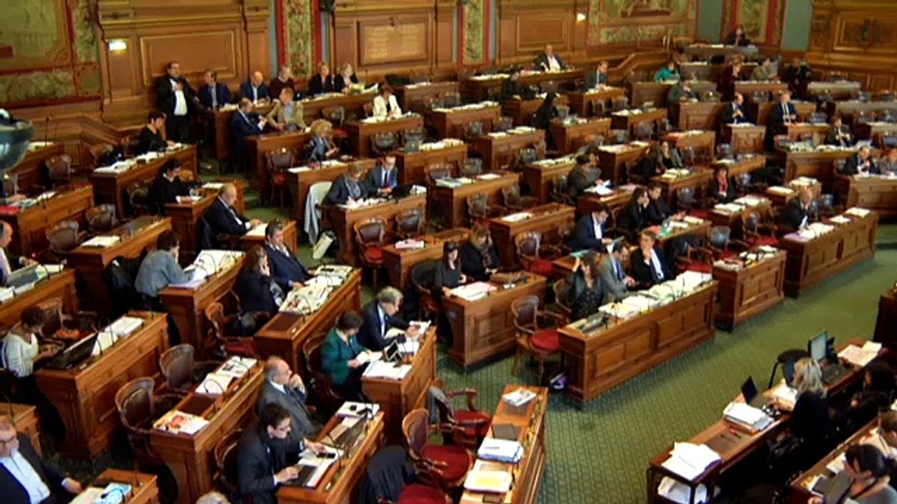 Echanges au Conseil de Paris - Club de jeux d'argent dans le 13e