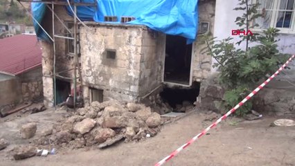 Besni'de Ahır Yandı, 6 Hayvan Telef Oldu