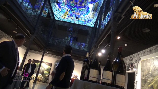 PRESENTACIÓN DE LAS BODEGAS DE CARLOS MORO Y CONSIGUIENTE DEGUSTACIÓN DE CALDOS EN EL MARCO DE LA CASA DE LIS DE SALAMANCA CON LA ORGANIZACIÓN DE VINOS Y PRODUCTOS SELECTOS MONTEFER