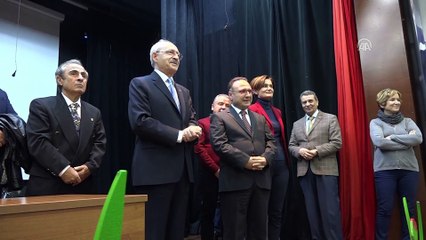 Kılıçdaroğlu, öğrencilerle bir araya geldi