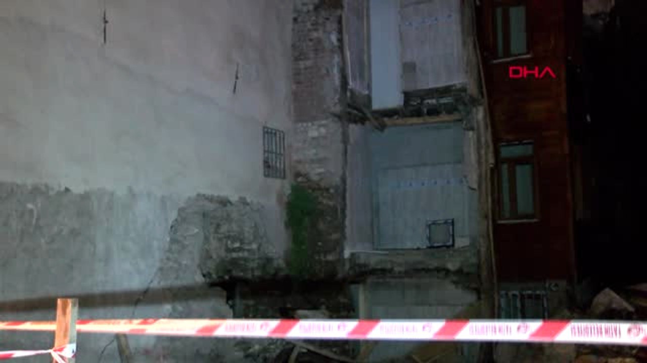 İstanbul Samatya'da İki Bina Çökme Riski Nedeniyle Boşaltıldı