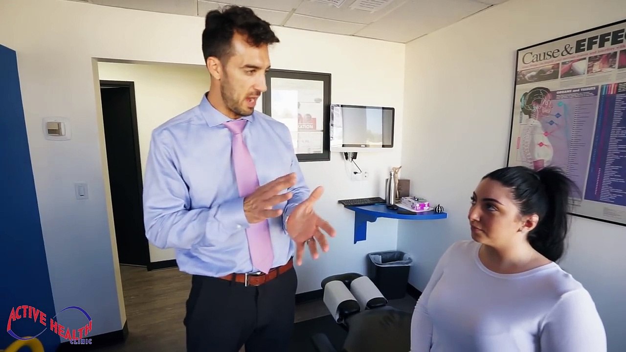 Make Up Artist Can't Move Her Neck