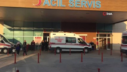 AK Parti'li Başkanın Aracına Çarpan Motosikletli Yaralandı