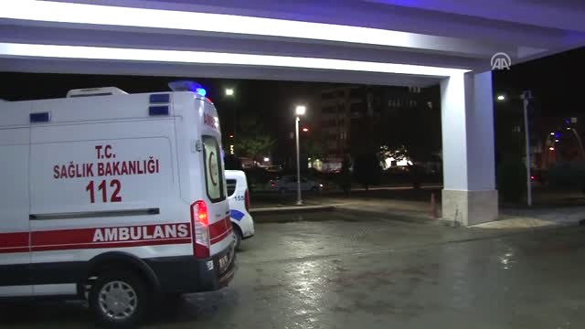 Elazığ'da Midibüs Şarampole Devrildi: 17 Yaralı (2)