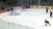 Kelowna scores on a wild goalie gaffe