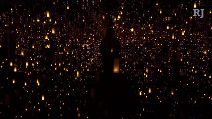 Famous Infinity Mirror Room is open in Las Vegas