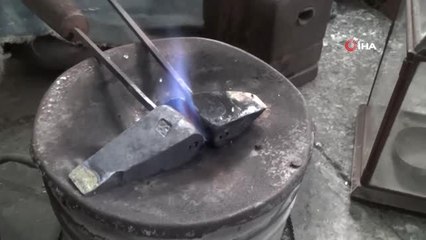 Hatay-Özel)tarihe Karışan Meslek: Fanusçuluk...mesleğinin Son Ustası Hatay'da Sanatını Sürdürüyor