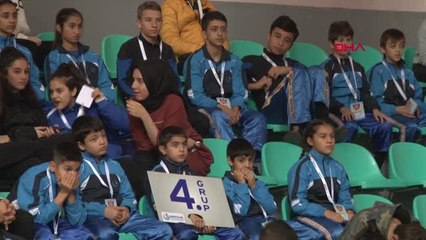 Başarılı Gençler Geleneksel 23'üncü Gençlik Şöleni'nde Ödüllendirildi