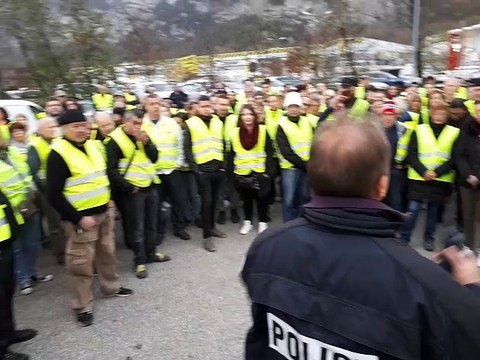 SUD-ISERE | Gilets jaunes: premiers conseils de la police nationale aux manifestants à Comboire