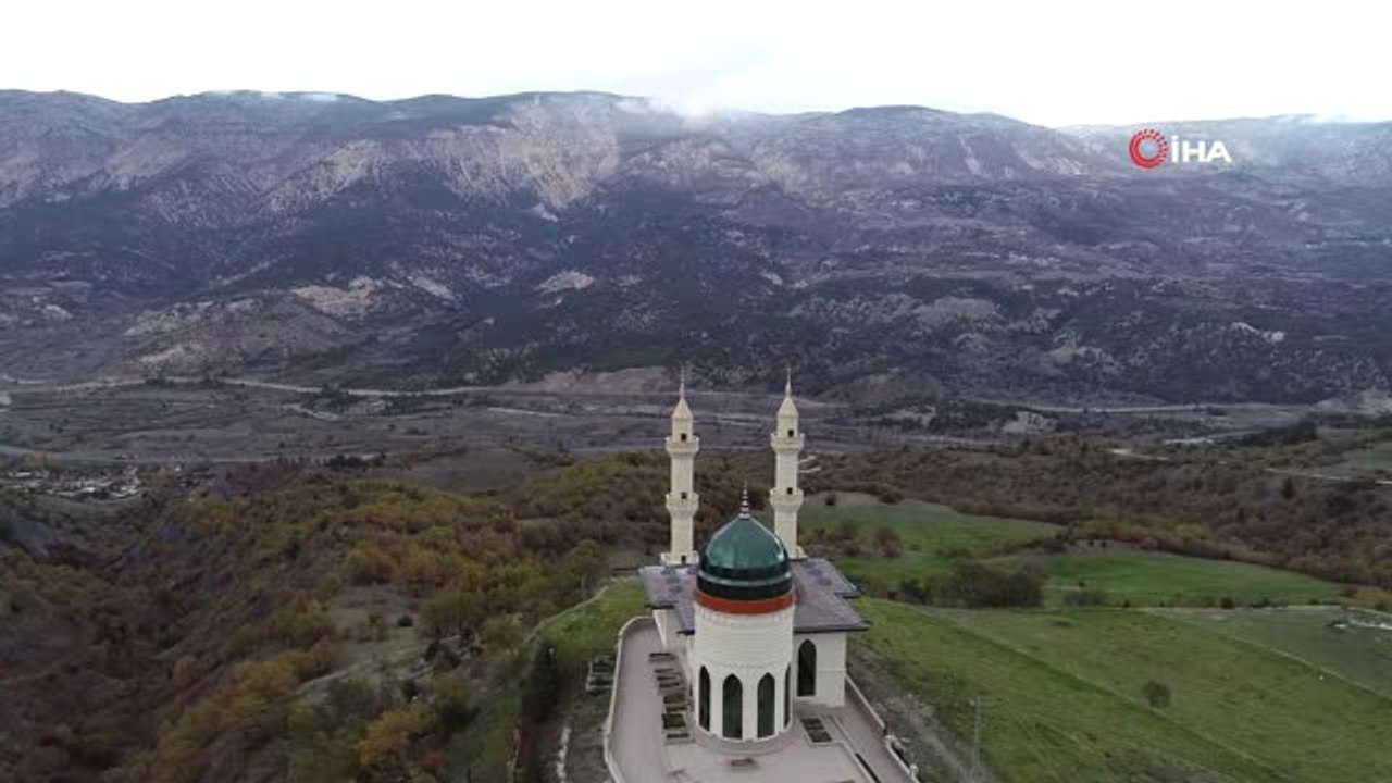Bu Caminin Eşi Benzeri Yok...kubbesi Camla Kaplı Cami Havadan Görüntülendi