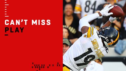 Can't-Miss Play: JuJu twists in mid-air for amazing catch