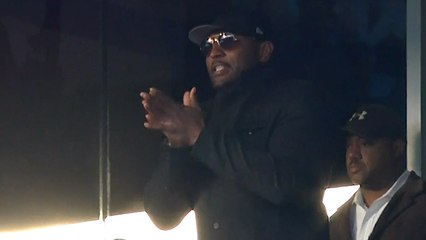 Ray Lewis gets HYPED before Ravens' D lines up on third down