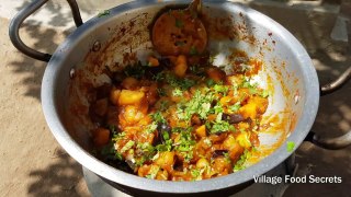 Fried Baingan Aloo Recipe - Aloo Baingan Ki Sabzi by Mubashir Saddique - Village Food Secrets