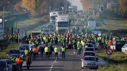 Video | Fransa'da akaryakıt zammına dev protesto: 2 bin noktada 283 bin eylemci