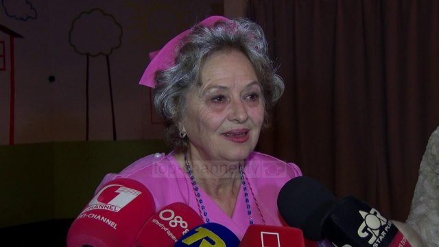 “Oskari dhe tezja Rozë”, premierë në Teatrin e Shkodrës - Top Channel Albania - News - Lajme