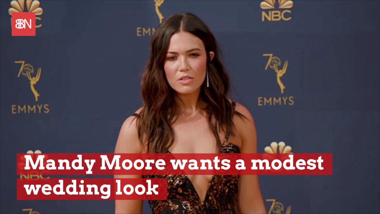 Mandy Moore Going For The Simple Wedding Look