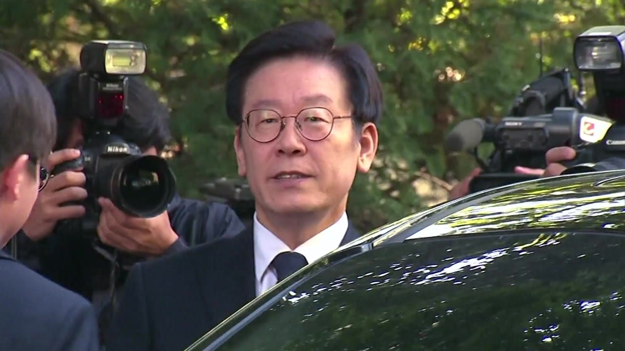 이재명 사면초가...친문 지지층 부글부글·野 "사죄하라" / YTN