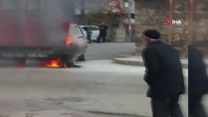 Seyir Halindeki Otomobilin Motoru Böyle Yandı