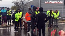 Les gilets jaunes bloquent divers points de Martigues