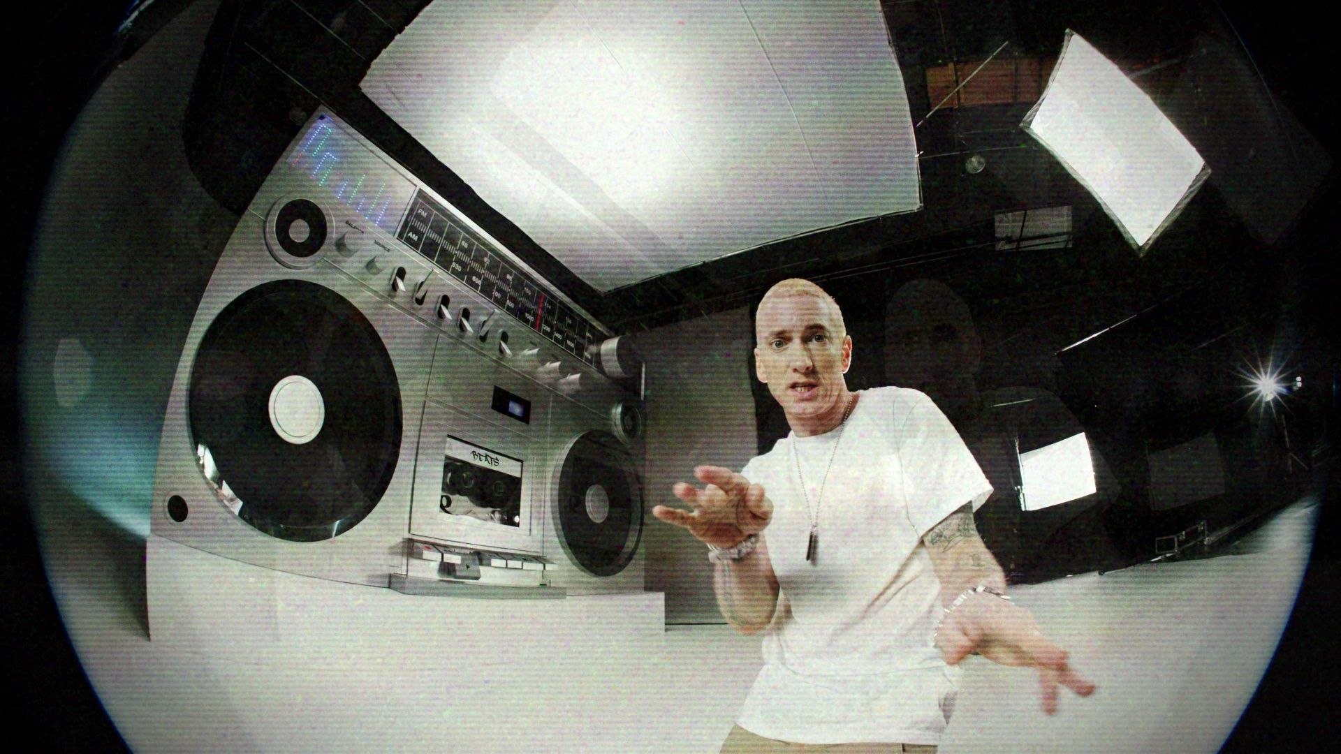 Eminem in Nike Air Max 90 Essential in Berzerk Video 